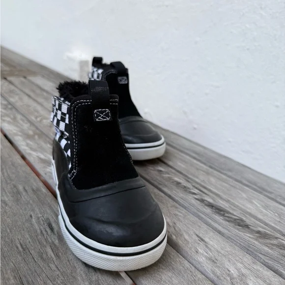 Vans Kids Black and White Checkered Waterproof Boots - Picture 6 of 15